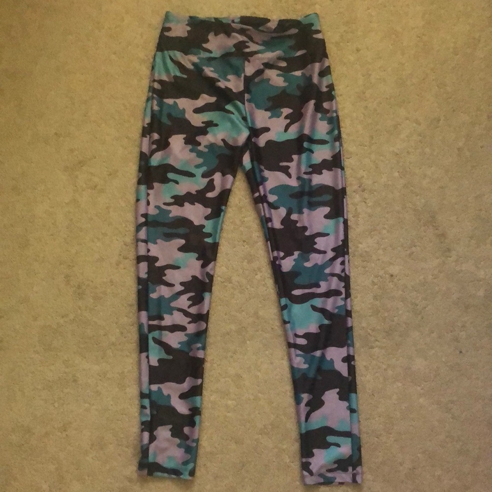 Purple camouflage leggings